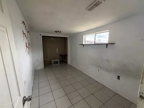 Bedroom - 2201 W Coolidge St, Phoenix, AZ 85015 photo 3 of 4