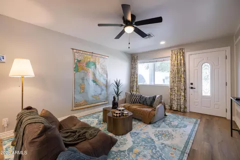 Living - 1413 E Windsor Ave, Phoenix, AZ 85006 photo 2 of 7