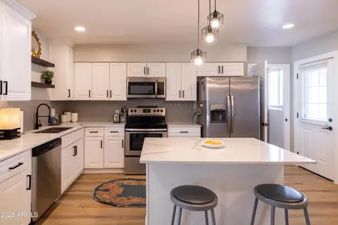 Kitchen - 1413 E Windsor Ave, Phoenix, AZ 85006 photo 7 of 9