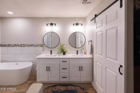 Bath - 1413 E Windsor Ave, Phoenix, AZ 85006 photo 3 of 10