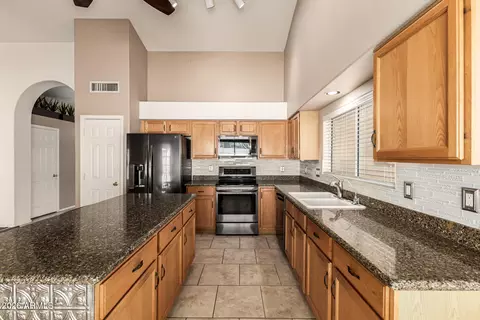 Kitchen - 7048 E Madero Ave, Mesa, AZ 85209 photo 4 of 5