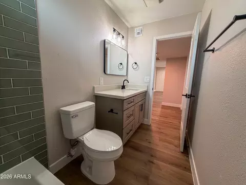 Bath - 11601 N 33rd Ave, Phoenix, AZ 85029 photo 13 of 15