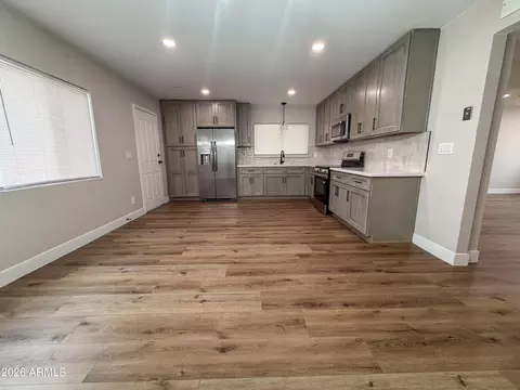 Kitchen - 11601 N 33rd Ave, Phoenix, AZ 85029 photo 3 of 4