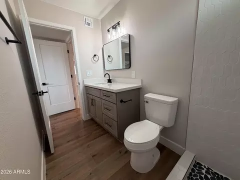Bath - 11601 N 33rd Ave, Phoenix, AZ 85029 photo 6 of 15