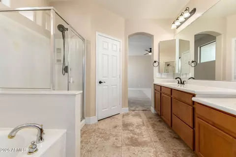 Bath - 10625 E Knowles Ave, Mesa, AZ 85209 photo 2 of 4