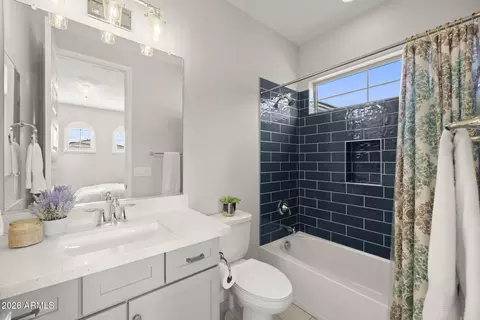 Bath - 3510 E Adobe Dr, Phoenix, AZ 85050 photo 5 of 6