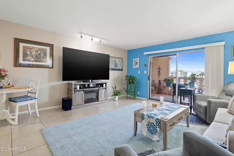 7830 E Camelback Rd #311, Scottsdale, AZ 85251