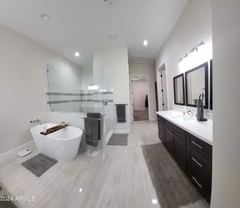 Bath - 2060 E Quartz St, Mesa, AZ 85213 photo 5 of 12