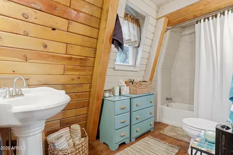 Bath - 3758 N Hunt Dr, Pine, AZ 85544 photo 1 of 1