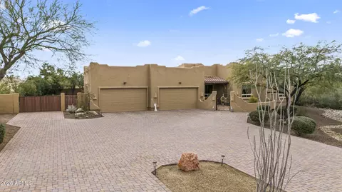 125 E Desert Hills Dr, Phoenix, AZ 85086