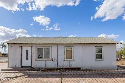 Exterior - 502 W Apache St, Phoenix, AZ 85003 photo 1 of 6
