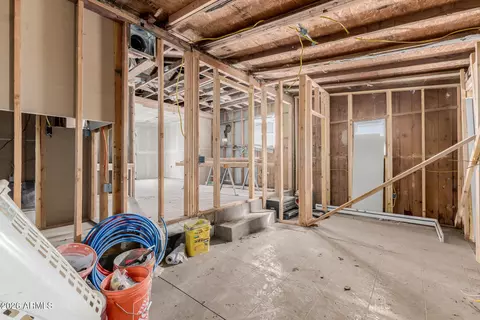 Entry Way - 502 W Apache St, Phoenix, AZ 85003 photo 3 of 4