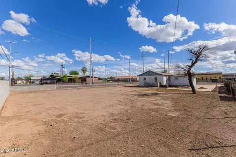 Exterior - 502 W Apache St, Phoenix, AZ 85003 photo 6 of 6