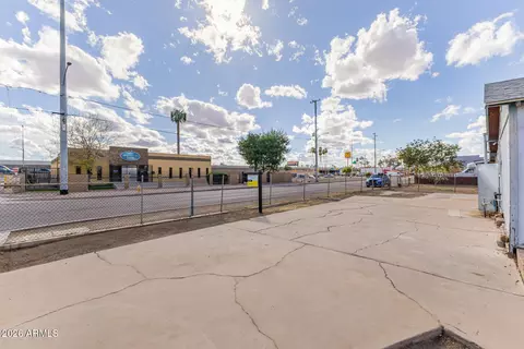 Exterior - 502 W Apache St, Phoenix, AZ 85003 photo 2 of 6