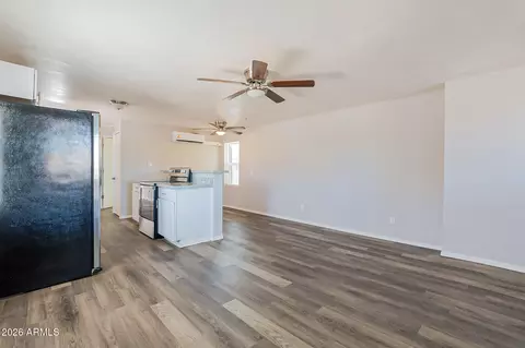 Living - 1425 E Roosevelt St, Phoenix, AZ 85006 photo 4 of 5