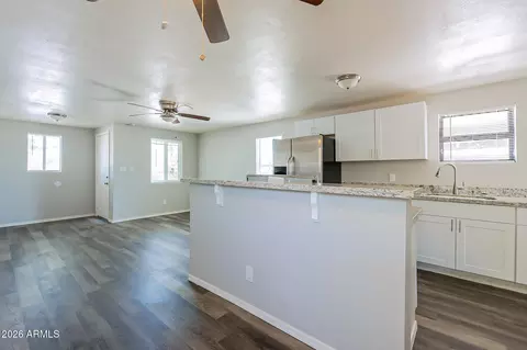 Living - 1425 E Roosevelt St, Phoenix, AZ 85006 photo 5 of 5