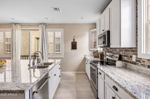 2754 S Harmony Ave, Gilbert, AZ 85295 photo 9