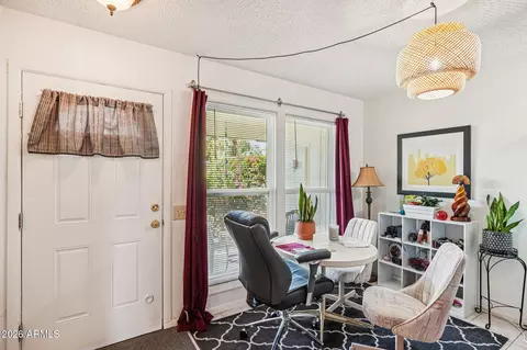 10529 W Wheatridge Dr, Sun City, AZ 85373