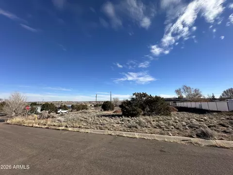 999 W Roy Palmer Rd #8, Taylor, AZ 85939