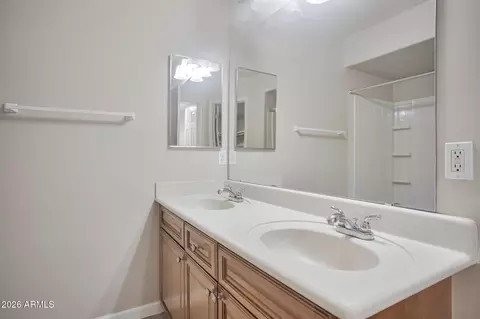 Bath - 1920 E Bell Rd #1006, Phoenix, AZ 85022 photo 1 of 4
