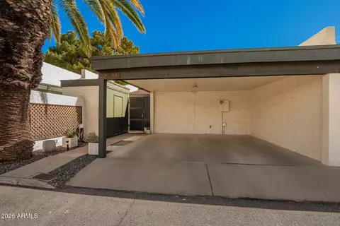 2823 N 49th Pl, Phoenix, AZ 85008