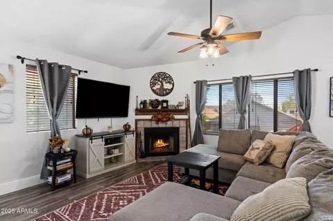 921 S Val Vista Dr #83, Mesa, AZ 85204
