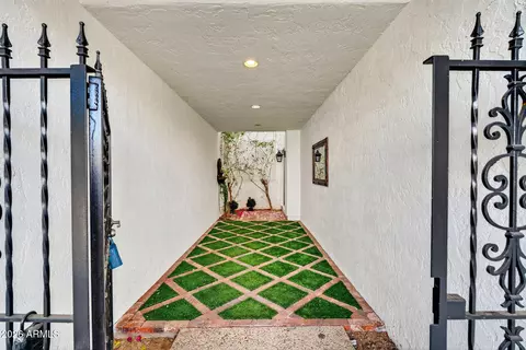 Exterior - 77 E Missouri Ave #27, Phoenix, AZ 85012 photo 11 of 17