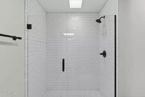 Bath - 77 E Missouri Ave #27, Phoenix, AZ 85012 photo 8 of 10