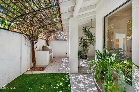 Exterior - 77 E Missouri Ave #27, Phoenix, AZ 85012 photo 7 of 17