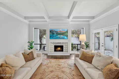 Living - 77 E Missouri Ave #27, Phoenix, AZ 85012 photo 2 of 6