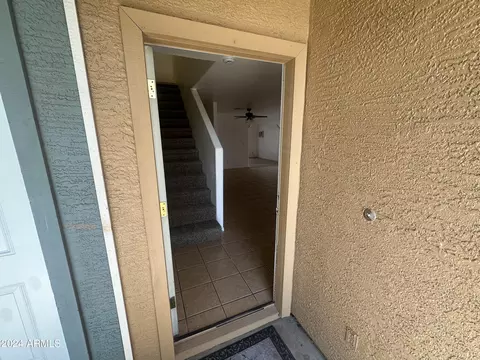 Entry Way - 2616 E Southgate Ave #2, Phoenix, AZ 85040 photo 2 of 15