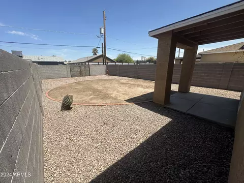 Exterior - 2616 E Southgate Ave #2, Phoenix, AZ 85040 photo 5 of 11