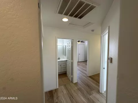 Entry Way - 2616 E Southgate Ave #2, Phoenix, AZ 85040 photo 11 of 15