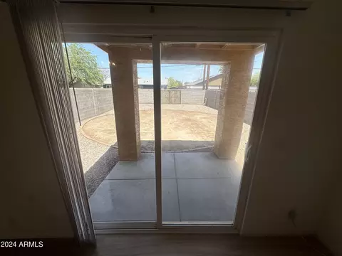 Exterior - 2616 E Southgate Ave #2, Phoenix, AZ 85040 photo 3 of 11
