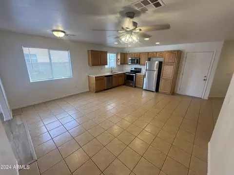 Kitchen - 2616 E Southgate Ave #2, Phoenix, AZ 85040 photo 1 of 3