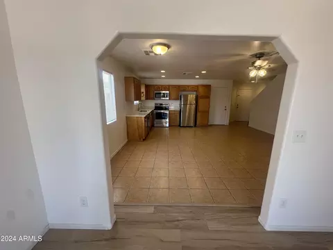 Entry Way - 2616 E Southgate Ave #2, Phoenix, AZ 85040 photo 4 of 15