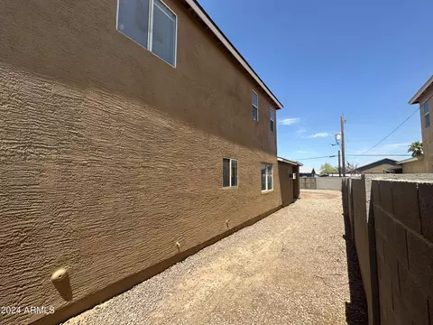 Exterior - 2616 E Southgate Ave #2, Phoenix, AZ 85040 photo 9 of 11