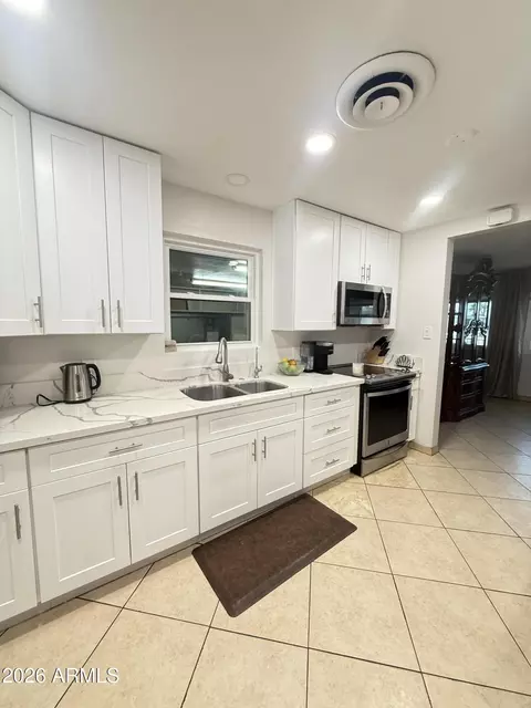 Kitchen - 1909 E 6th Ave E, Mesa, AZ 85204 photo 3 of 6
