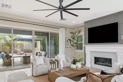 Living - 3743 E Arabian Dr, Gilbert, AZ 85296 photo 2 of 2