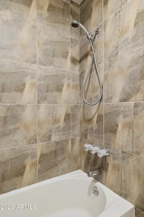 Bath - 4343 E Osborn Rd, Phoenix, AZ 85018 photo 4 of 7