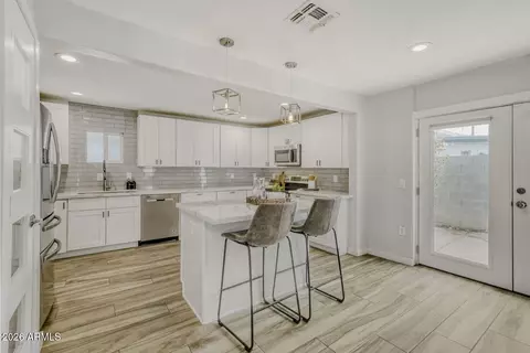 Kitchen - 2538 N 50th St, Phoenix, AZ 85008 photo 3 of 3