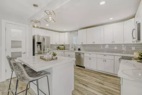Kitchen - 2538 N 50th St, Phoenix, AZ 85008 photo 2 of 3
