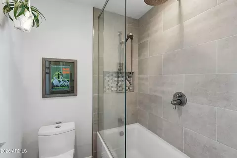 Bath - 270 E Kroll Dr, Gilbert, AZ 85234 photo 2 of 3