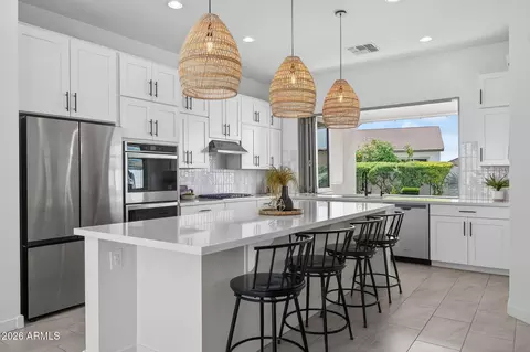 9517 E Tungsten Dr, Mesa, AZ 85212