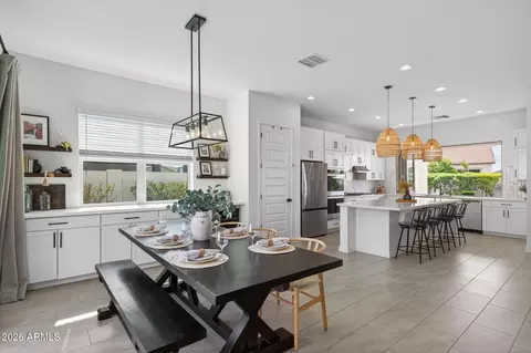 Dining - 9517 E Tungsten Dr, Mesa, AZ 85212 photo 1 of 3