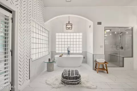 Bath - 4222 E Mclellan Cir #17, Mesa, AZ 85205 photo 1 of 8