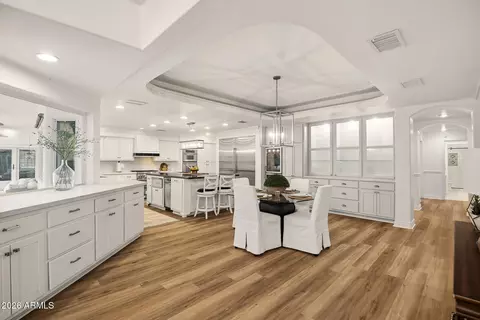 Dining - 4222 E Mclellan Cir #17, Mesa, AZ 85205 photo 1 of 3