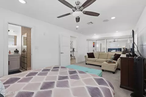 Bedroom - 5149 N 34th St, Phoenix, AZ 85018 photo 4 of 8