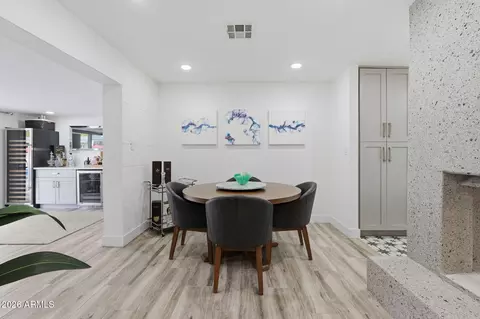 Dining - 5149 N 34th St, Phoenix, AZ 85018 photo 2 of 4
