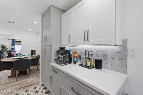 Kitchen - 5149 N 34th St, Phoenix, AZ 85018 photo 6 of 6